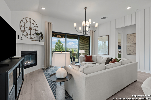 Image 24 of 32 For 1335 Hallettsville