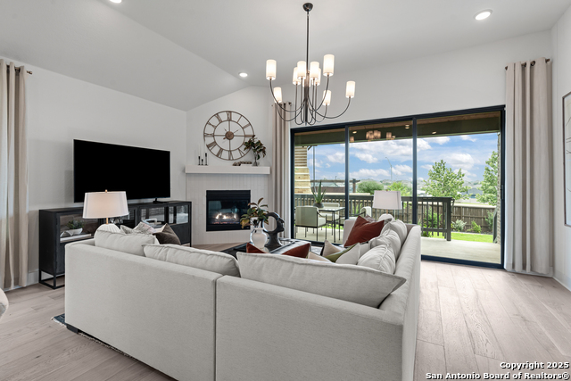 Image 26 of 32 For 1335 Hallettsville