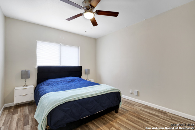 Image 20 of 25 For 8907 Athens