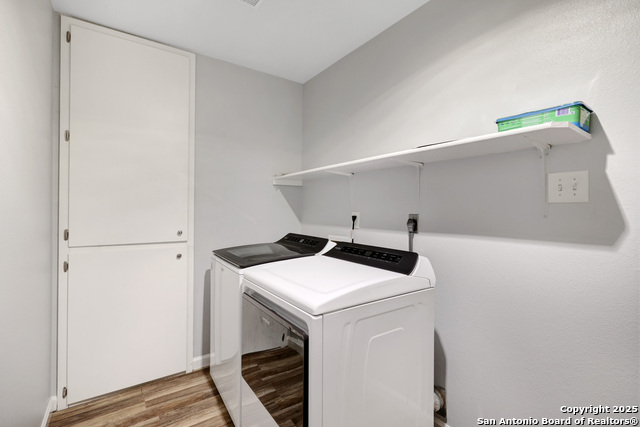 Image 21 of 25 For 8907 Athens