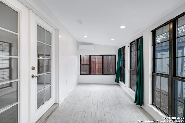 Image 22 of 25 For 8907 Athens