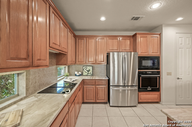 Listing photo id 9 for 223 Garden Hill