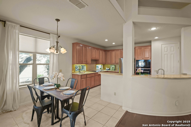 Listing photo id 12 for 223 Garden Hill