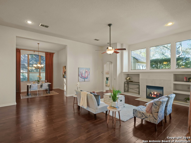 Listing photo id 1 for 223 Garden Hill