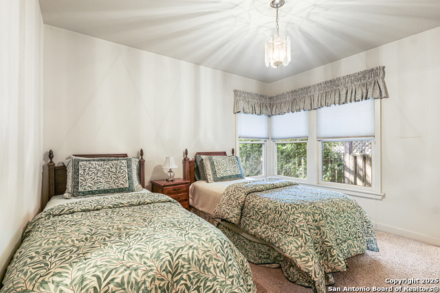 Image 20 of 33 For 985 Allen Avenue