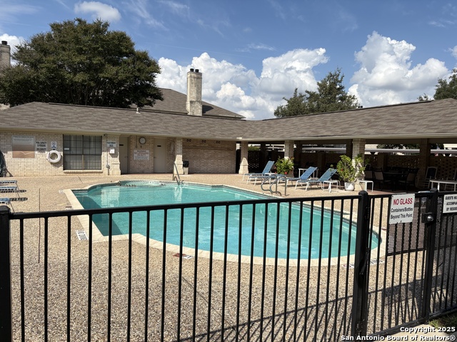 Image 13 of 17 For 2611 Eisenhauer  1502