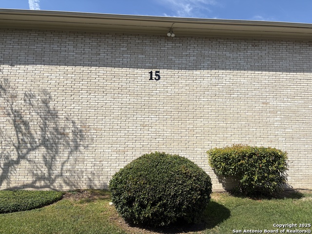 Image 15 of 17 For 2611 Eisenhauer  1502