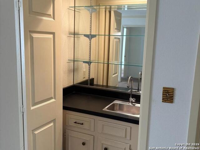 Image 5 of 17 For 2611 Eisenhauer  1502