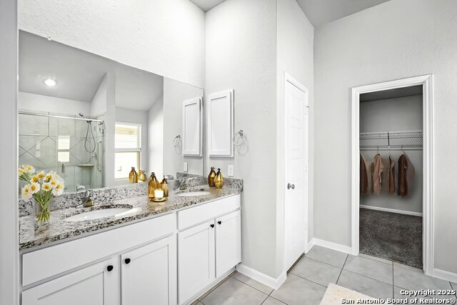 Image 13 of 30 For 1117 Amber Lake