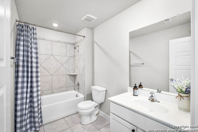 Image 23 of 30 For 1117 Amber Lake