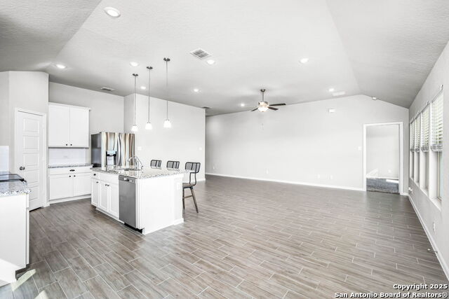 Image 6 of 30 For 1117 Amber Lake