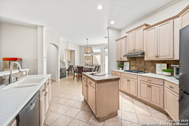 Image 10 of 46 For 318 Legend Brz