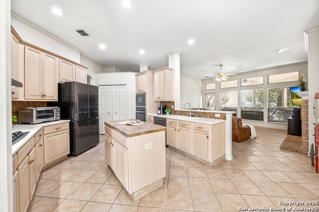 Image 12 of 46 For 318 Legend Brz