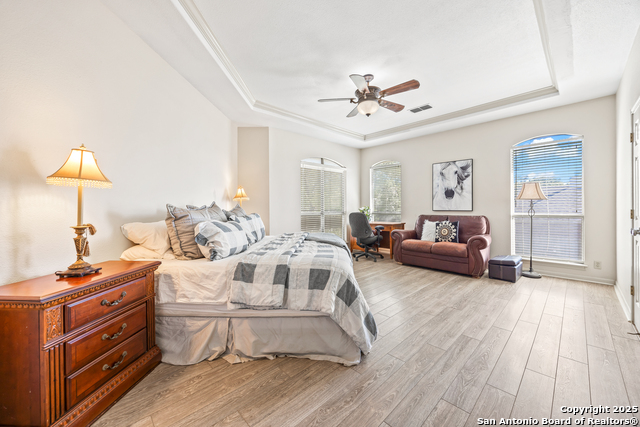 Image 16 of 46 For 318 Legend Brz