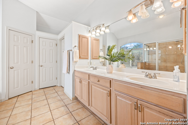 Image 20 of 46 For 318 Legend Brz