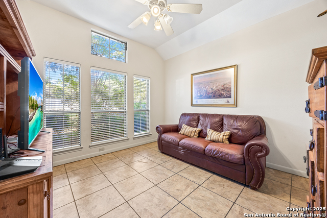 Image 22 of 46 For 318 Legend Brz