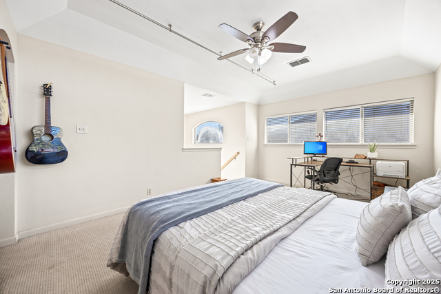 Image 25 of 46 For 318 Legend Brz