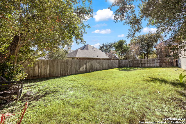 Image 31 of 46 For 318 Legend Brz