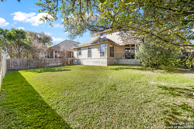 Image 33 of 46 For 318 Legend Brz