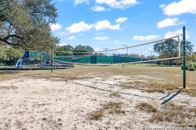 Image 41 of 46 For 318 Legend Brz