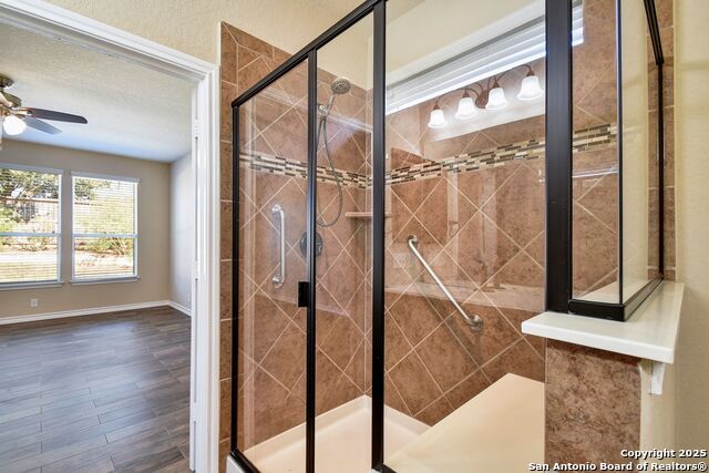 Listing photo id 19 for 4307 Post Cedar