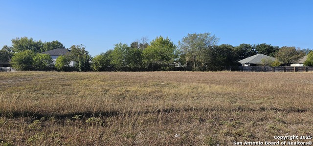 Image 3 of 4 For 811 Toepperwein