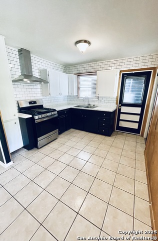 Image 3 of 11 For 4915 Benham