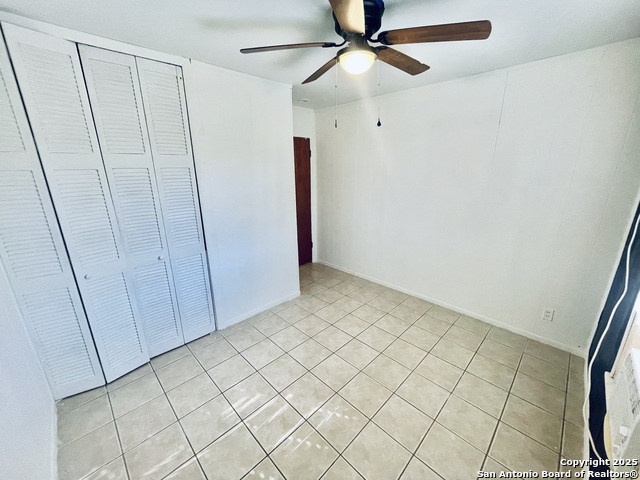 Image 6 of 11 For 4915 Benham