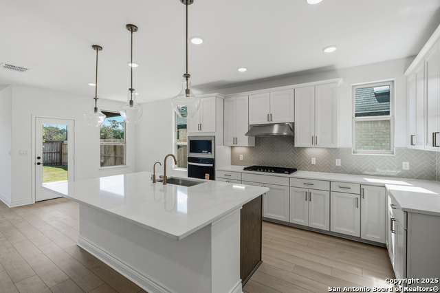 Image 13 of 39 For 1417 Hallettsville