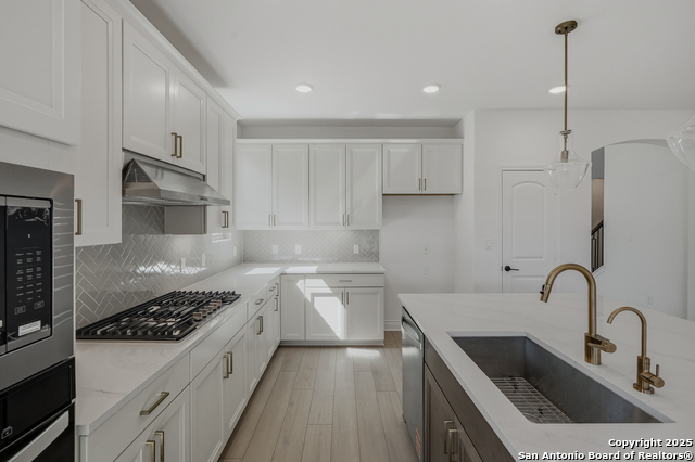 Image 17 of 39 For 1417 Hallettsville