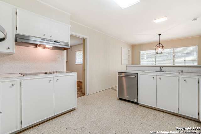 Image 10 of 27 For 211 Woodlake E