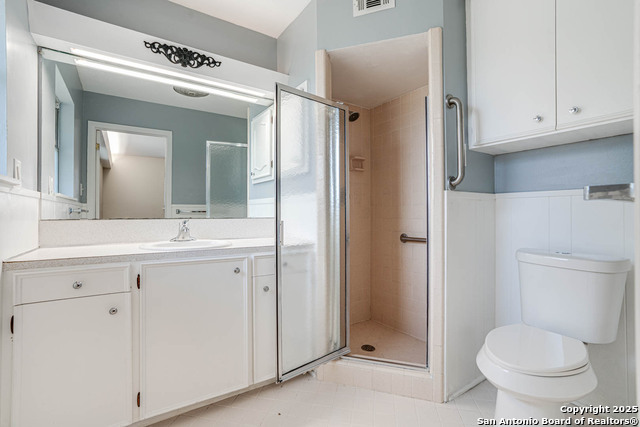 Image 21 of 27 For 211 Woodlake E