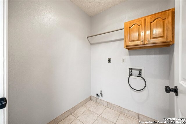 Image 17 of 42 For 9308 Dover Rdg