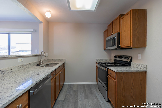 Image 13 of 27 For 10607 Terrace Crest