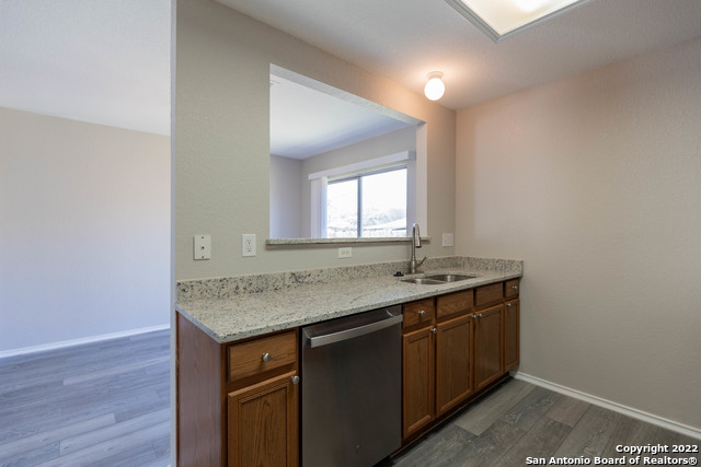 Image 14 of 27 For 10607 Terrace Crest