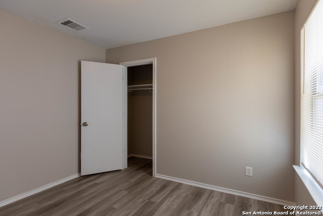 Image 20 of 27 For 10607 Terrace Crest