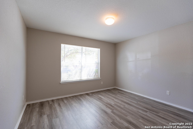 Image 21 of 27 For 10607 Terrace Crest