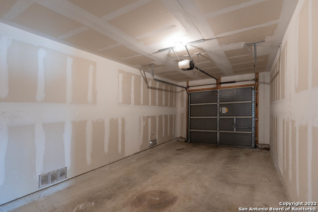 Image 25 of 27 For 10607 Terrace Crest