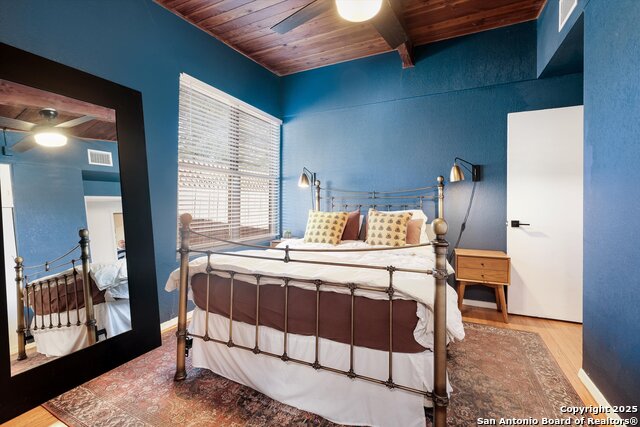 Listing photo id 17 for 611 Brightwood