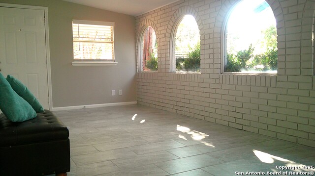 Image 4 of 16 For 271 Hatcher