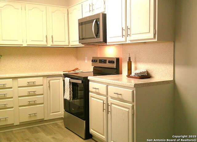 Image 8 of 16 For 271 Hatcher