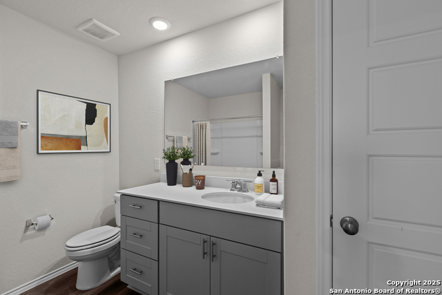 Image 2 of 6 For 8257 Smithers Avenue