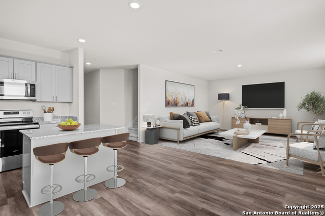 Image 3 of 6 For 8257 Smithers Avenue