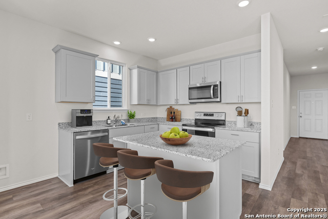 Image 4 of 6 For 8257 Smithers Avenue