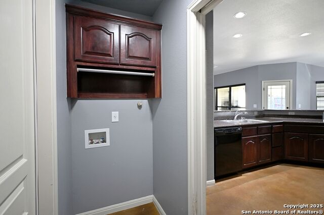 Image 11 of 29 For 2207 Hazelwood