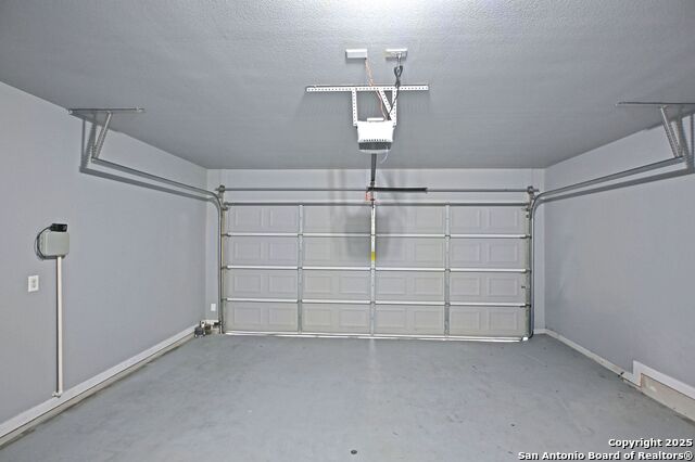 Image 13 of 29 For 2207 Hazelwood