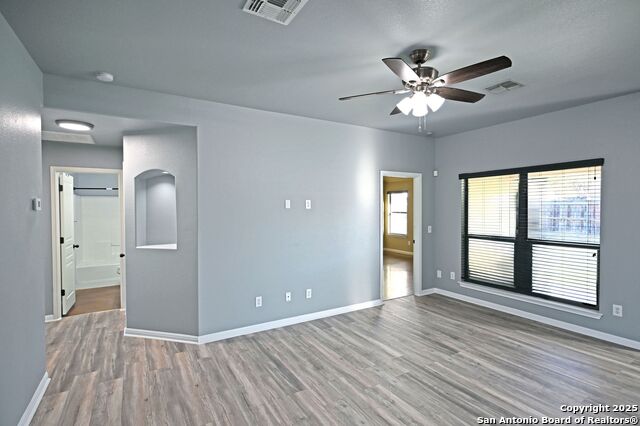 Image 5 of 29 For 2207 Hazelwood