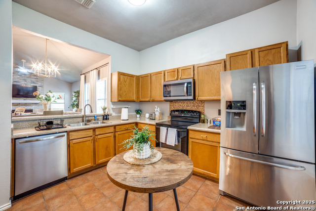 Image 8 of 23 For 13934 Blenhein Ridge