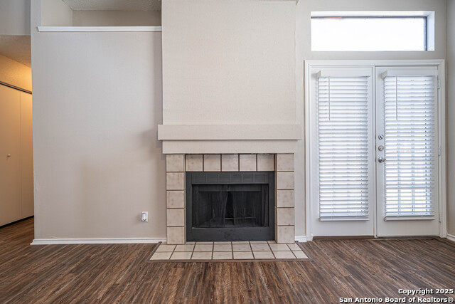 Image 14 of 33 For 9323 Valley Hedge