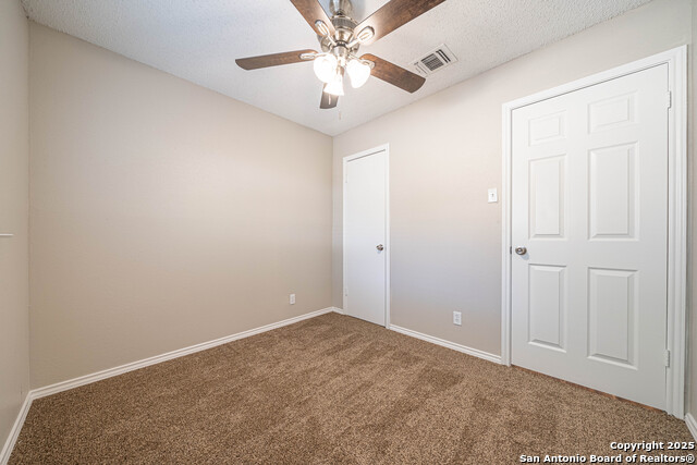 Image 18 of 33 For 9323 Valley Hedge